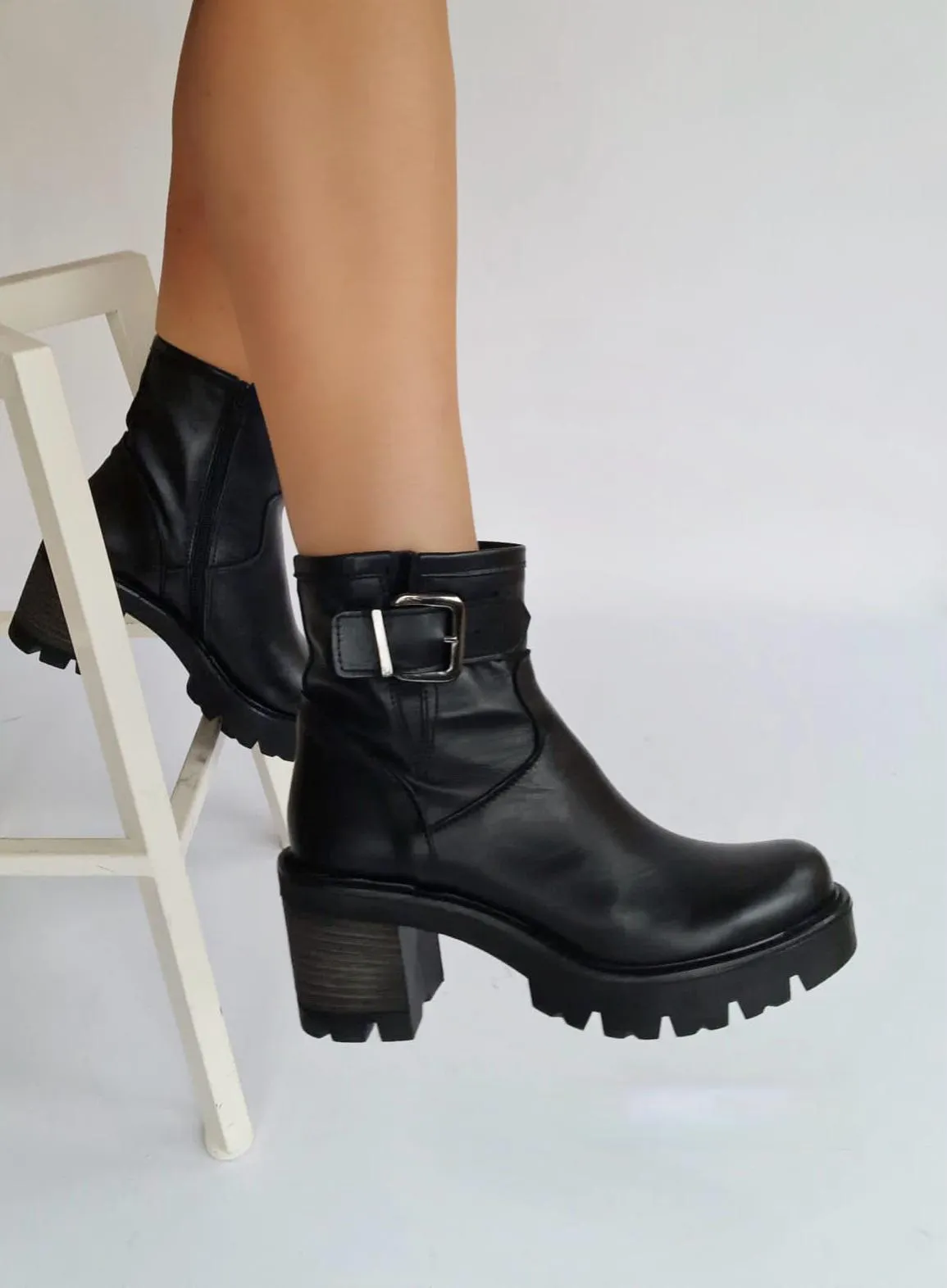 Boots crantée boucles 100% cuir Italy Noir