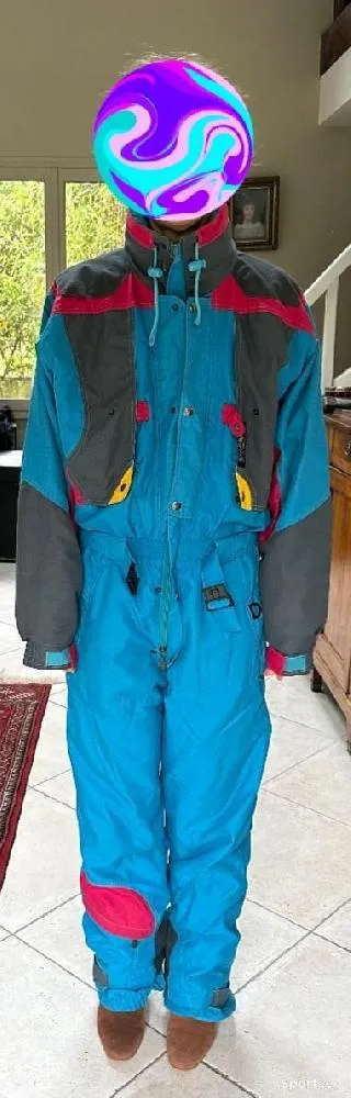 Combinaison de ski Vintage d'occasion Ajouté le : 05/11/2023